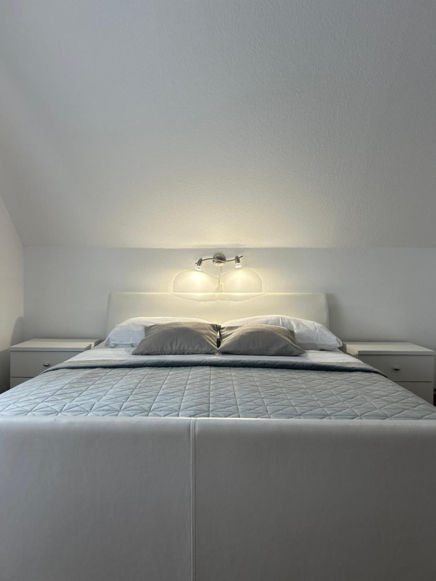 Apartments And Rooms Krizmanic Smoljanac Extérieur photo